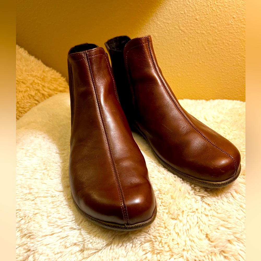 Naot ankle boot